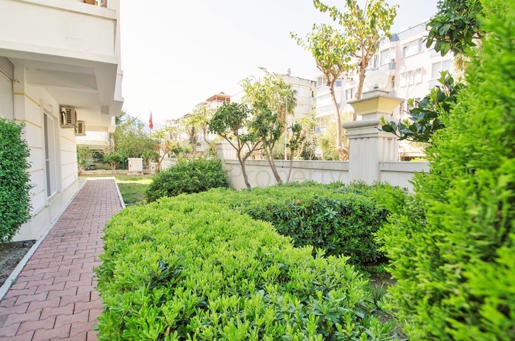 بنتهاوس 2 + 1 في مجمع 250 على البحر في انطاليا