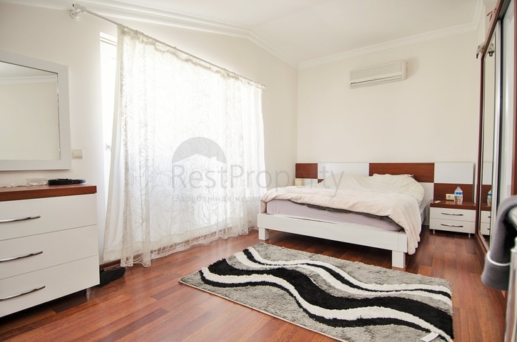 بنتهاوس 2 + 1 في مجمع 250 على البحر في انطاليا