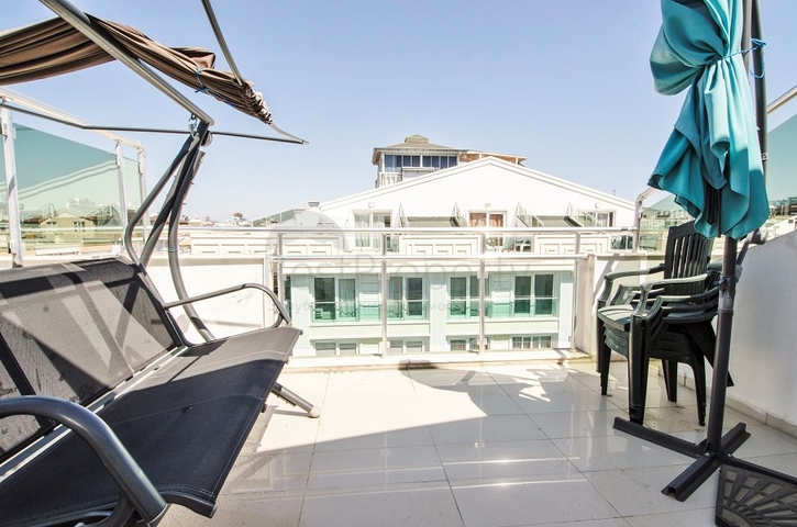 بنتهاوس 2 + 1 في مجمع 250 على البحر في انطاليا