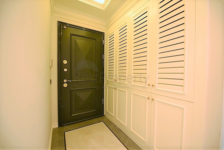 شقة فاخرة ضمن أفخم المجمعات في مركز الانيا