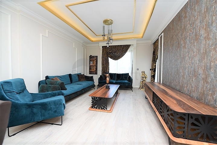 شقة فاخرة ضمن أفخم المجمعات في مركز الانيا