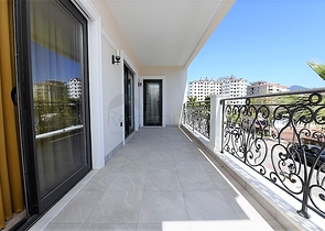 شقة فاخرة ضمن أفخم المجمعات في مركز الانيا