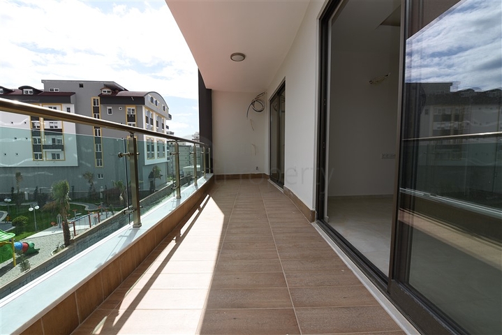 شقق من نوع غرفة نوم وصالة في مهموتلار / الانيا