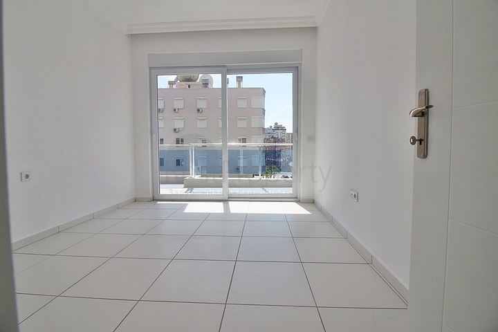 شقة غرفتي نوم وصالة ضمن مجمع سكني قريب من البحر في مهموتلار / الانيا