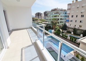 شقة غرفتي نوم وصالة ضمن مجمع سكني قريب من البحر في مهموتلار / الانيا