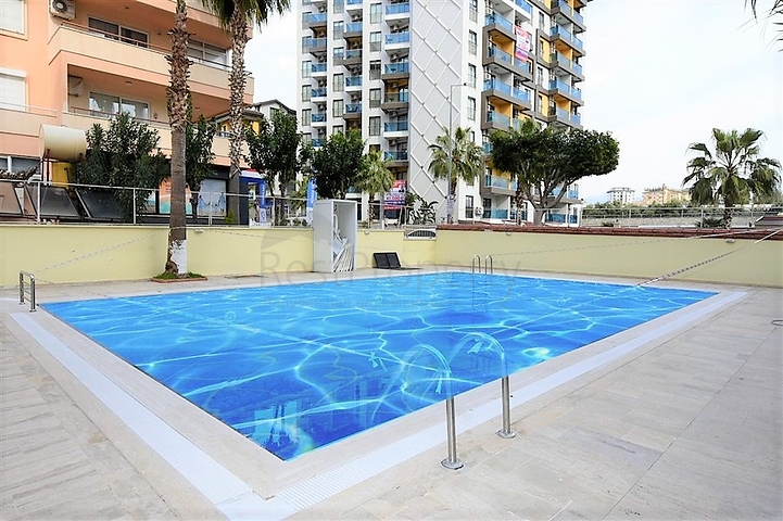 شقة سكنية واسعة بثلاث غرف نوم في مركز الانيا