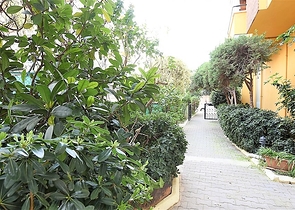 شقة سكنية واسعة بثلاث غرف نوم في مركز الانيا