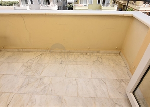 شقة سكنية واسعة بثلاث غرف نوم في مركز الانيا