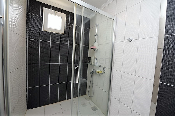 شقة مؤثثة غرفة نوم وصالة في افسلار / الانيا 