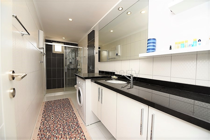 شقة مؤثثة غرفة نوم وصالة في افسلار / الانيا 