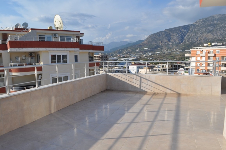 دوبلكس باطلالة بحرية - 4 غرف وصالة - مهموتلار / الانيا 