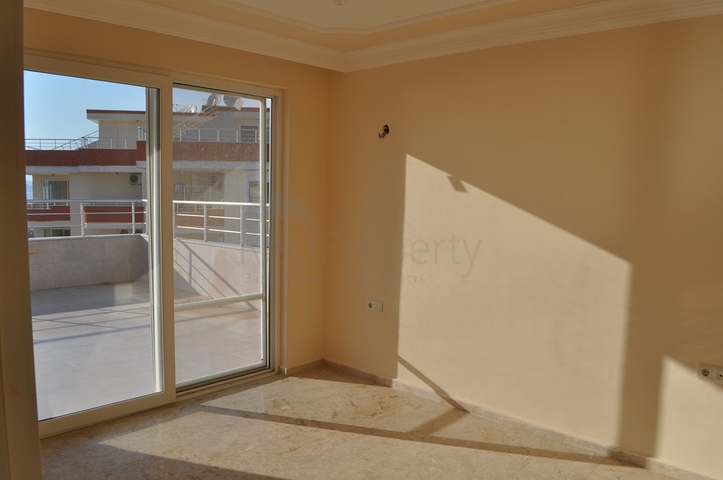 دوبلكس باطلالة بحرية - 4 غرف وصالة - مهموتلار / الانيا 