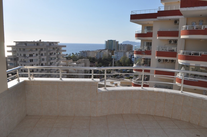 دوبلكس باطلالة بحرية - 4 غرف وصالة - مهموتلار / الانيا 