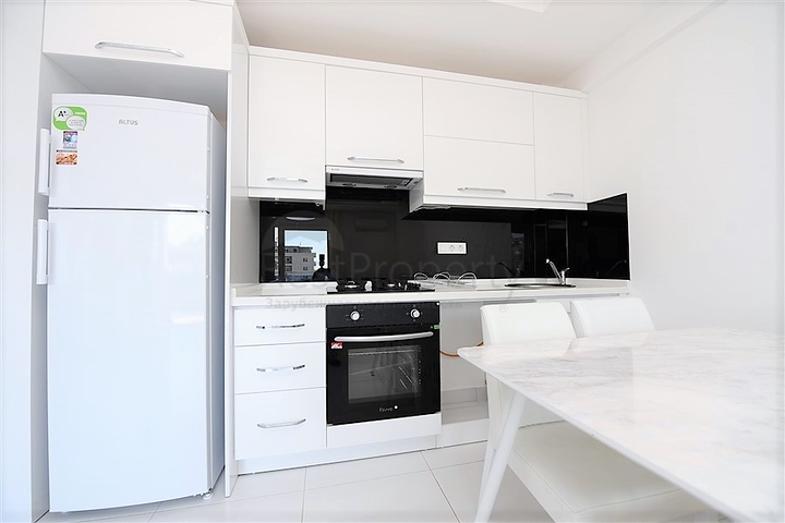 ضمن مجمع فاخر - شقة مفروشة - غرفة وصالة في منطقة مهوتلار / الانيا 