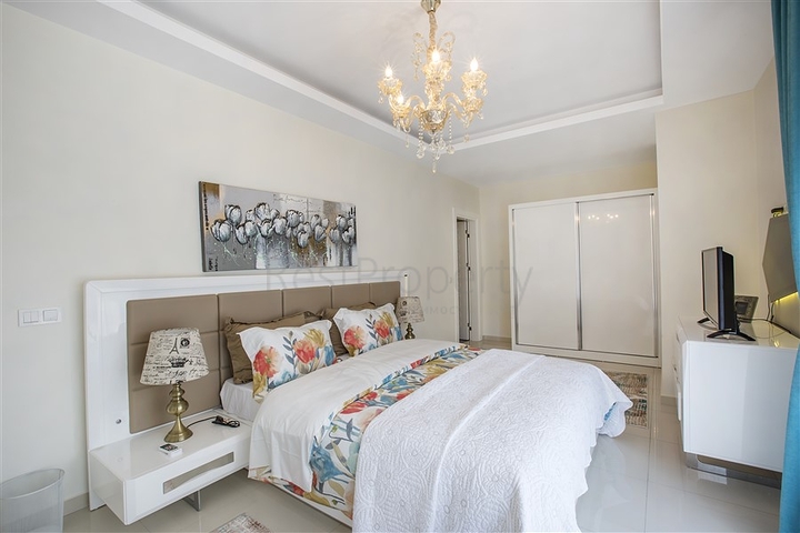 شقق ودوبلكس ضمن مجمع سكني حديث في مهموتلار / الانيا 