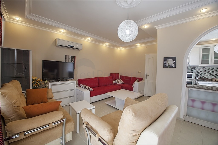 شقة دوبلكس مؤثثة من نوع 3 غرف وصالة 