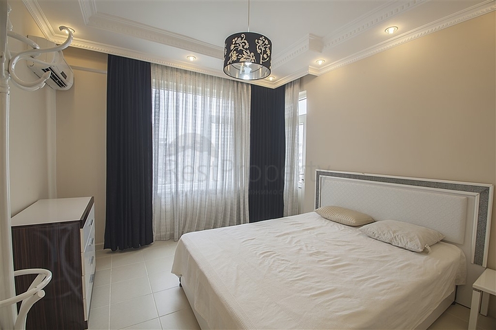 شقة دوبلكس مؤثثة من نوع 3 غرف وصالة 