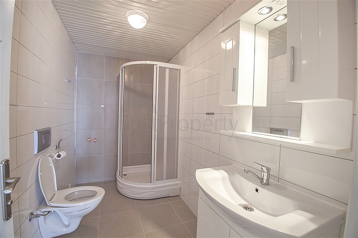 شقة دوبلكس مؤثثة من نوع 3 غرف وصالة 