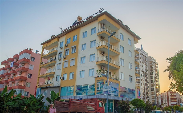 شقة دوبلكس مؤثثة من نوع 3 غرف وصالة 