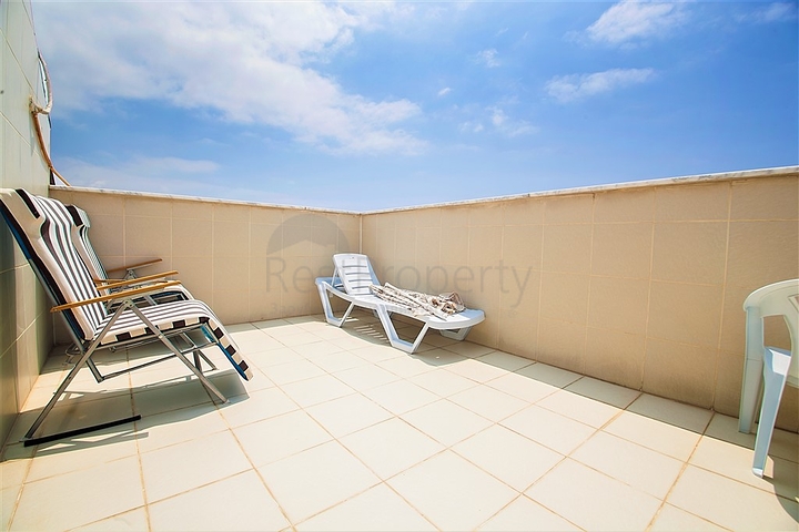 شقة دوبلكس مؤثثة من نوع 3 غرف وصالة 