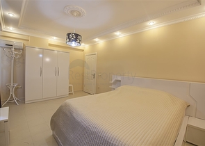 شقة دوبلكس مؤثثة من نوع 3 غرف وصالة 