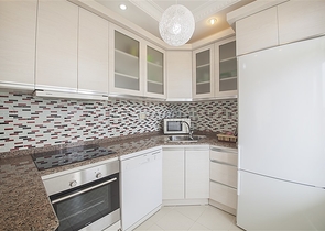 شقة دوبلكس مؤثثة من نوع 3 غرف وصالة 