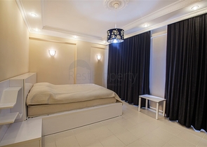 شقة دوبلكس مؤثثة من نوع 3 غرف وصالة 