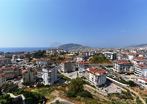 اطلالة بحر وقلعة - بنتهاوس واسعة ضمن مجمع فاخر في الانيا 