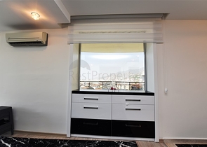 اطلالة بحر وقلعة - بنتهاوس واسعة ضمن مجمع فاخر في الانيا 