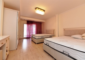 اطلالة بحر وقلعة - بنتهاوس واسعة ضمن مجمع فاخر في الانيا 