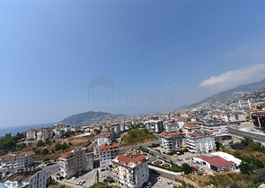 اطلالة بحر وقلعة - بنتهاوس واسعة ضمن مجمع فاخر في الانيا 