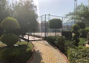 اطلالة بحر وقلعة - بنتهاوس واسعة ضمن مجمع فاخر في الانيا 