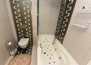 اطلالة بحر وقلعة - بنتهاوس واسعة ضمن مجمع فاخر في الانيا 