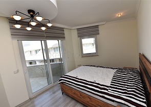 اطلالة بحر وقلعة - بنتهاوس واسعة ضمن مجمع فاخر في الانيا 