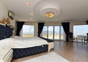 اطلالة بحر وقلعة - بنتهاوس واسعة ضمن مجمع فاخر في الانيا 