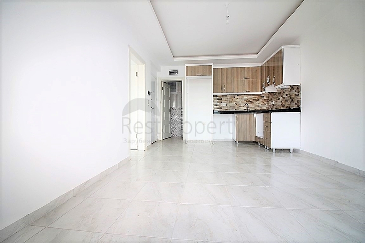 غرفة نوم وصالة بسعر مميز في مهموتلار - الانيا 