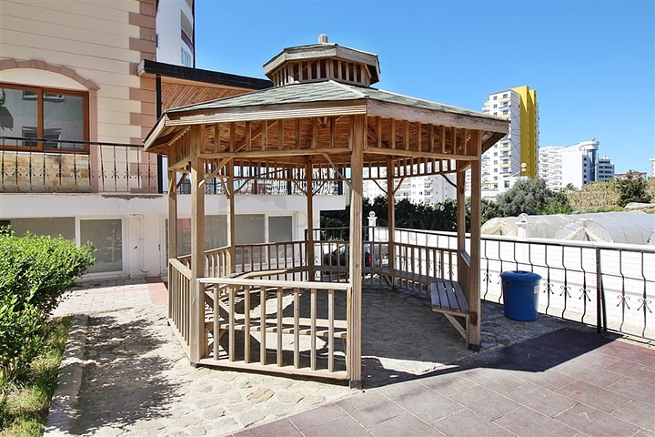 غرفة نوم وصالة بسعر مميز في مهموتلار - الانيا 