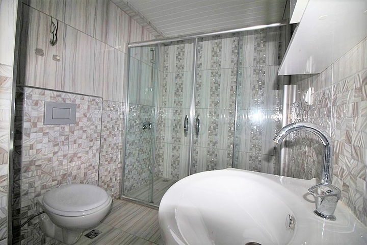 غرفة نوم وصالة بسعر مميز في مهموتلار - الانيا 