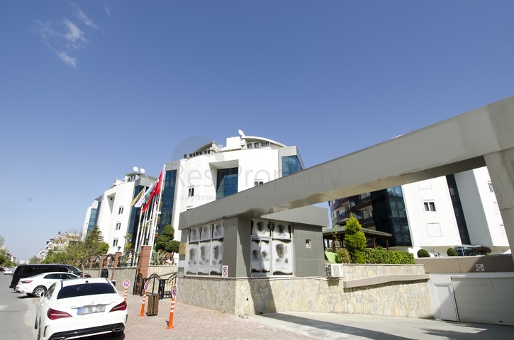 شقة 2 + 1 مع أثاث في مجمع نظام فندقي في أنطاليا