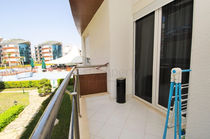 شقة 2 + 1 مع أثاث في مجمع نظام فندقي في أنطاليا