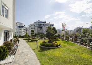 شقة 2 + 1 مع أثاث في مجمع نظام فندقي في أنطاليا