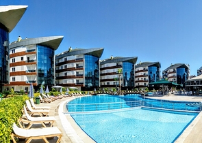 شقة 2 + 1 مع أثاث في مجمع نظام فندقي في أنطاليا