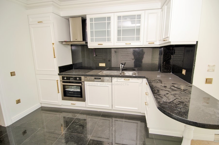 شقة 1 + 1 في مجمع مع البنية التحتية الفندقية 450 م إلى البحر