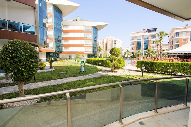 شقة 1 + 1 في مجمع مع البنية التحتية الفندقية 450 م إلى البحر