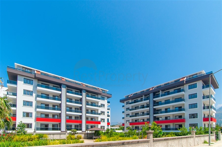 مجمع سكني حديث قريب من البحر في كاستل / الانيا 