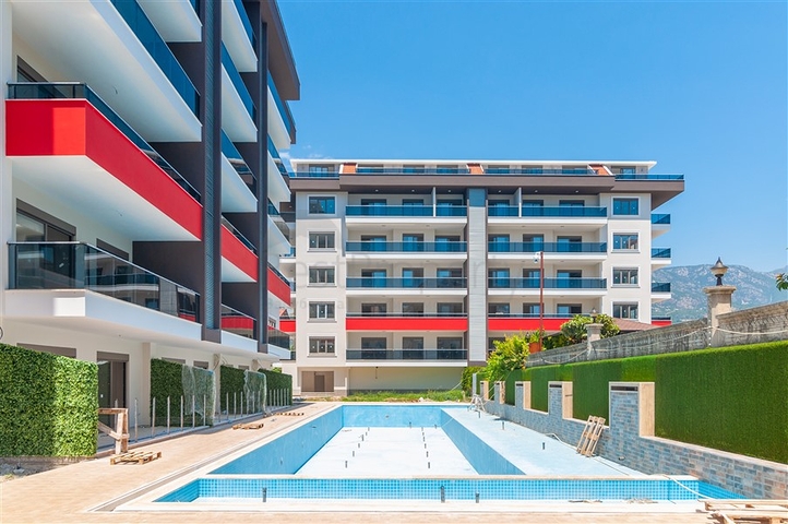 مجمع سكني حديث قريب من البحر في كاستل / الانيا 