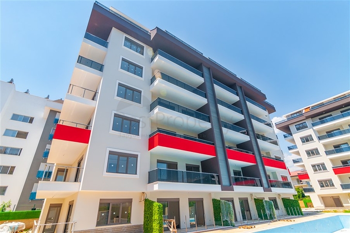 مجمع سكني حديث قريب من البحر في كاستل / الانيا 