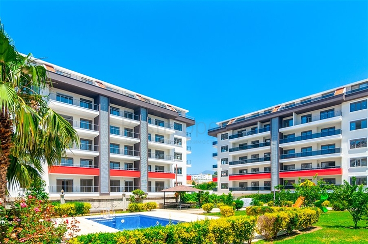 مجمع سكني حديث قريب من البحر في كاستل / الانيا 