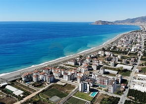 مجمع سكني حديث قريب من البحر في كاستل / الانيا 