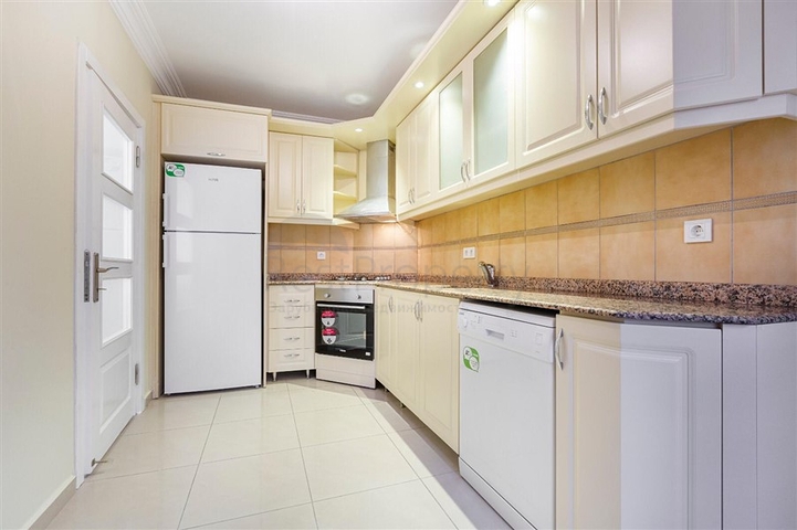 شقة غرفتين وصالة - مطبخ منفصل - مفروشة - في مهموتلار / الانيا 